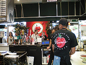 Image of Vicini's Pizza store